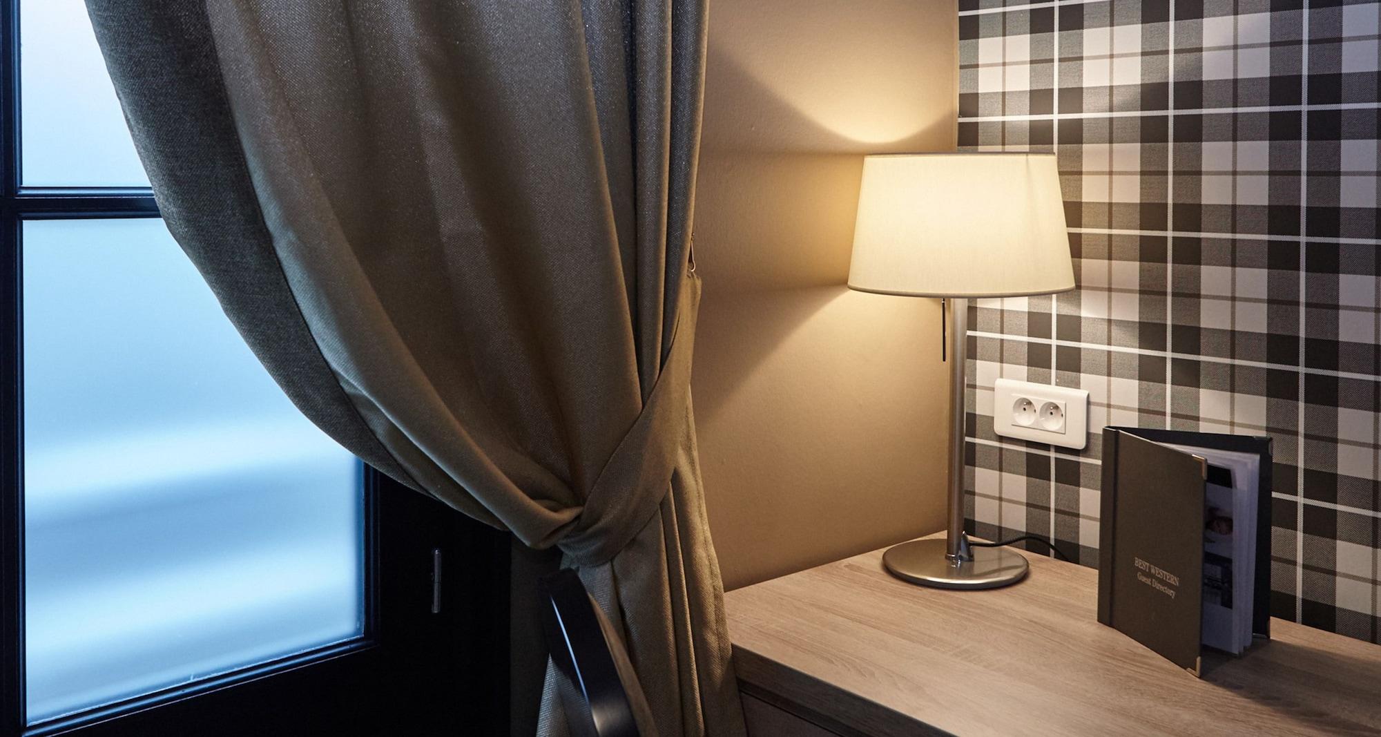 Best Western Le Cheval Blanc -Vue Sur Le Port-Plein Centre Ville Honfleur Zewnętrze zdjęcie