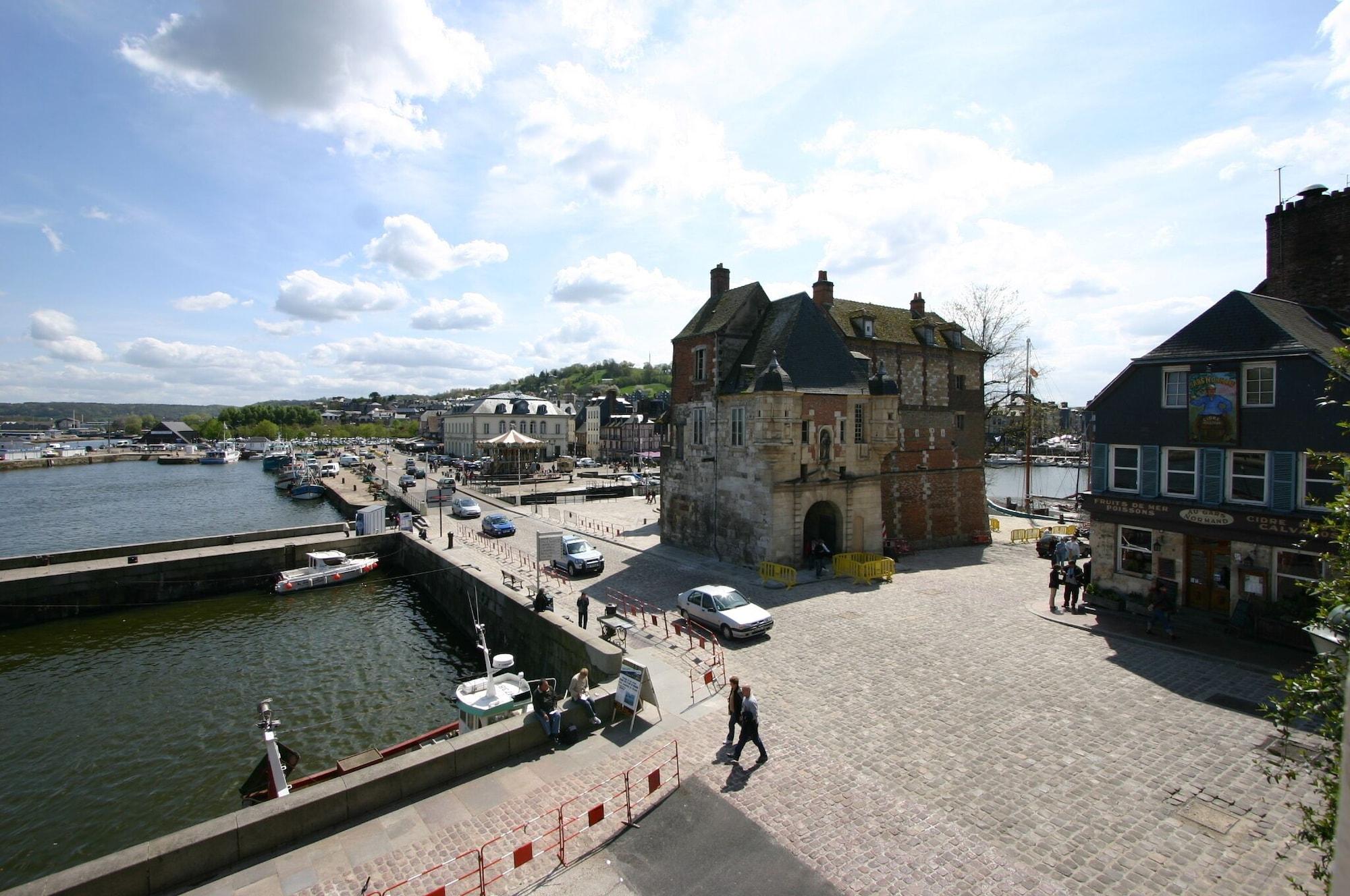Best Western Le Cheval Blanc -Vue Sur Le Port-Plein Centre Ville Honfleur Zewnętrze zdjęcie