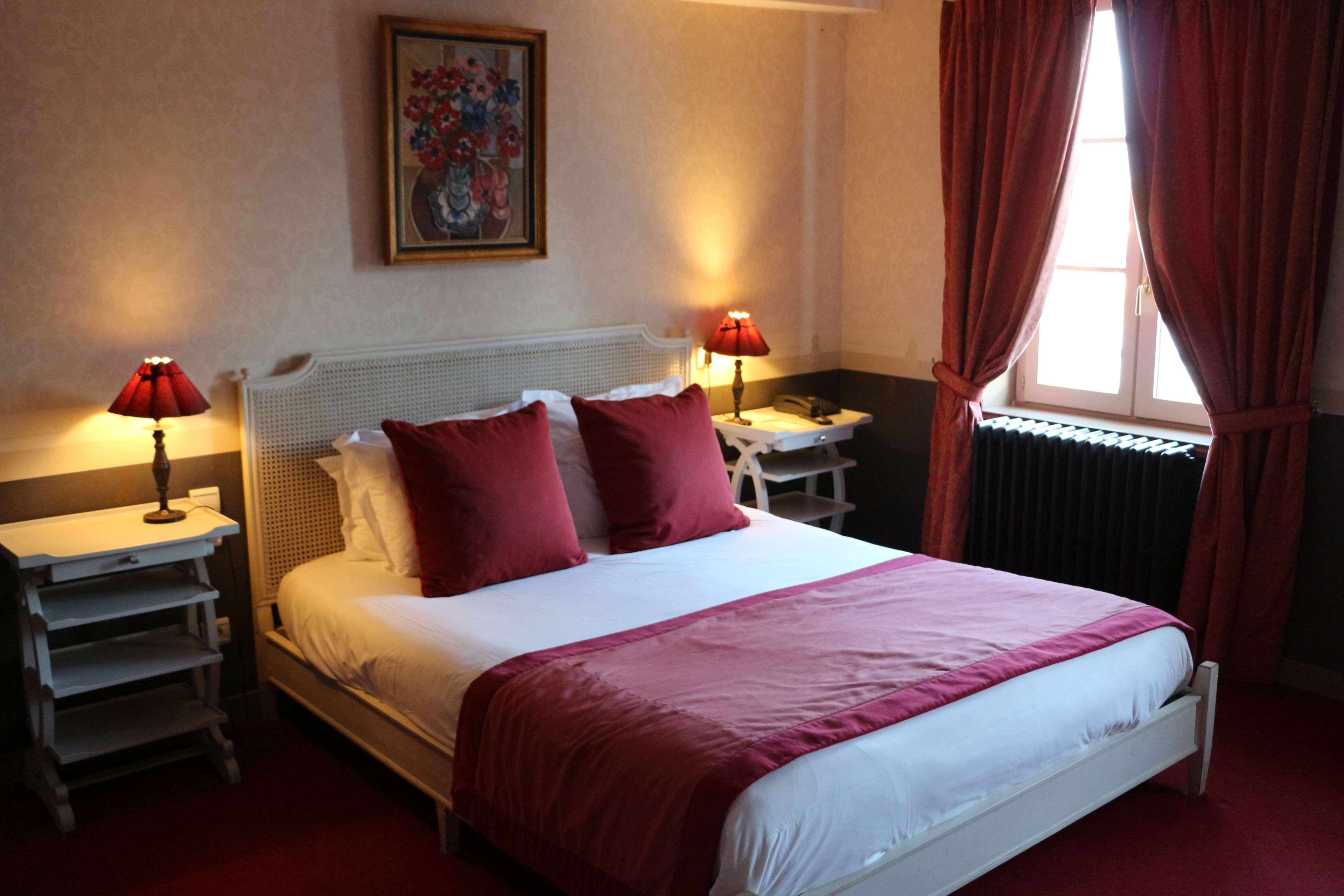 Best Western Le Cheval Blanc -Vue Sur Le Port-Plein Centre Ville Honfleur Zewnętrze zdjęcie