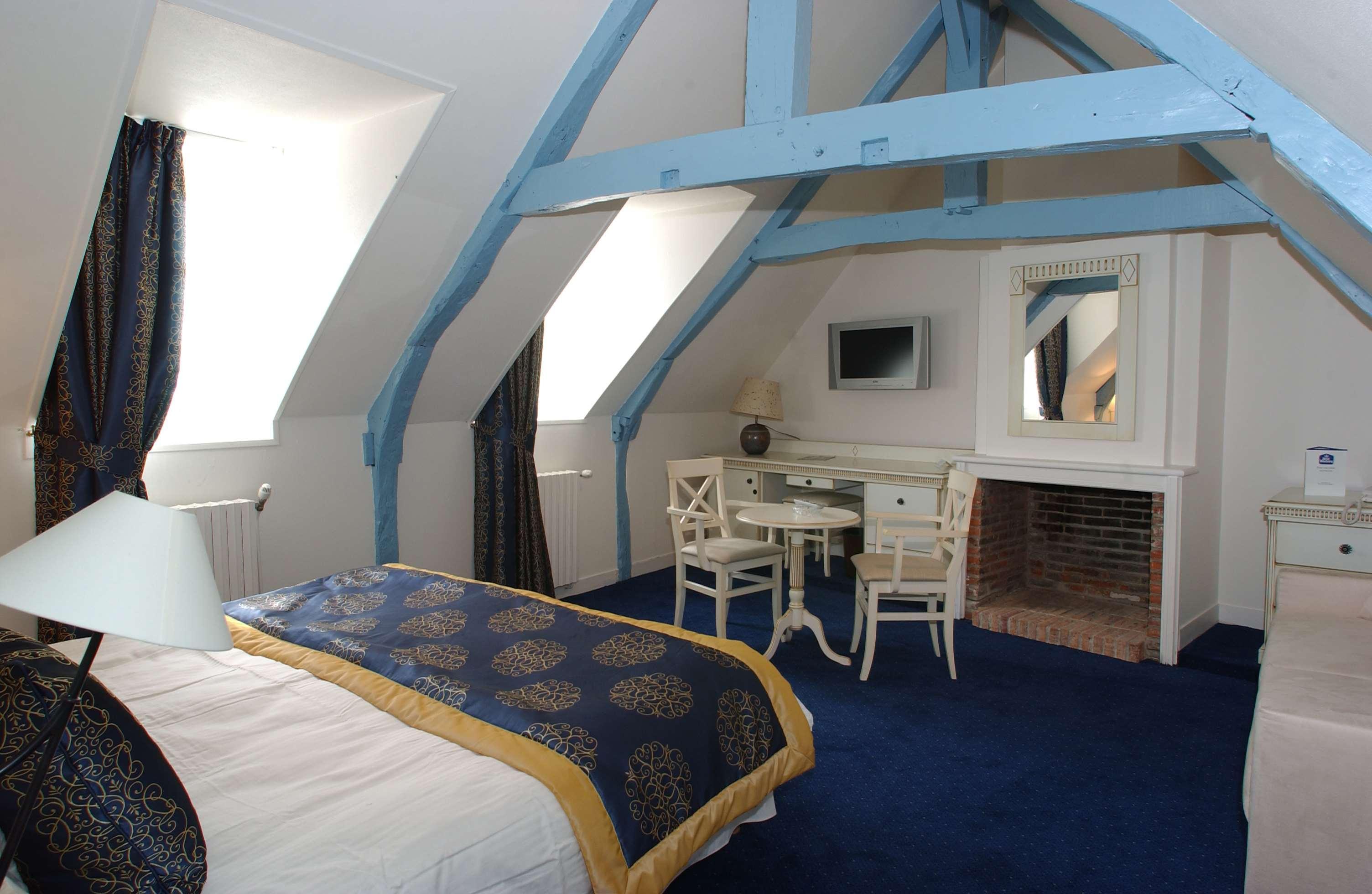 Best Western Le Cheval Blanc -Vue Sur Le Port-Plein Centre Ville Honfleur Zewnętrze zdjęcie