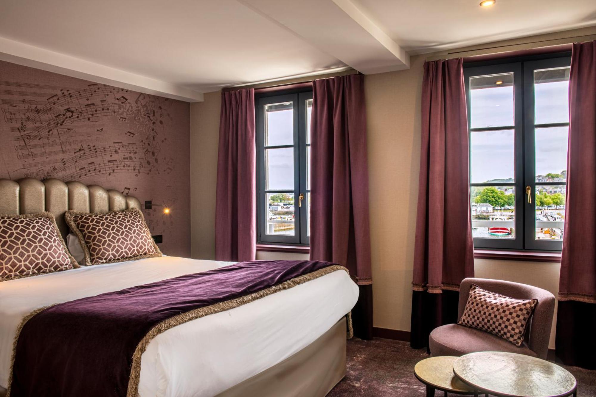 Best Western Le Cheval Blanc -Vue Sur Le Port-Plein Centre Ville Honfleur Zewnętrze zdjęcie