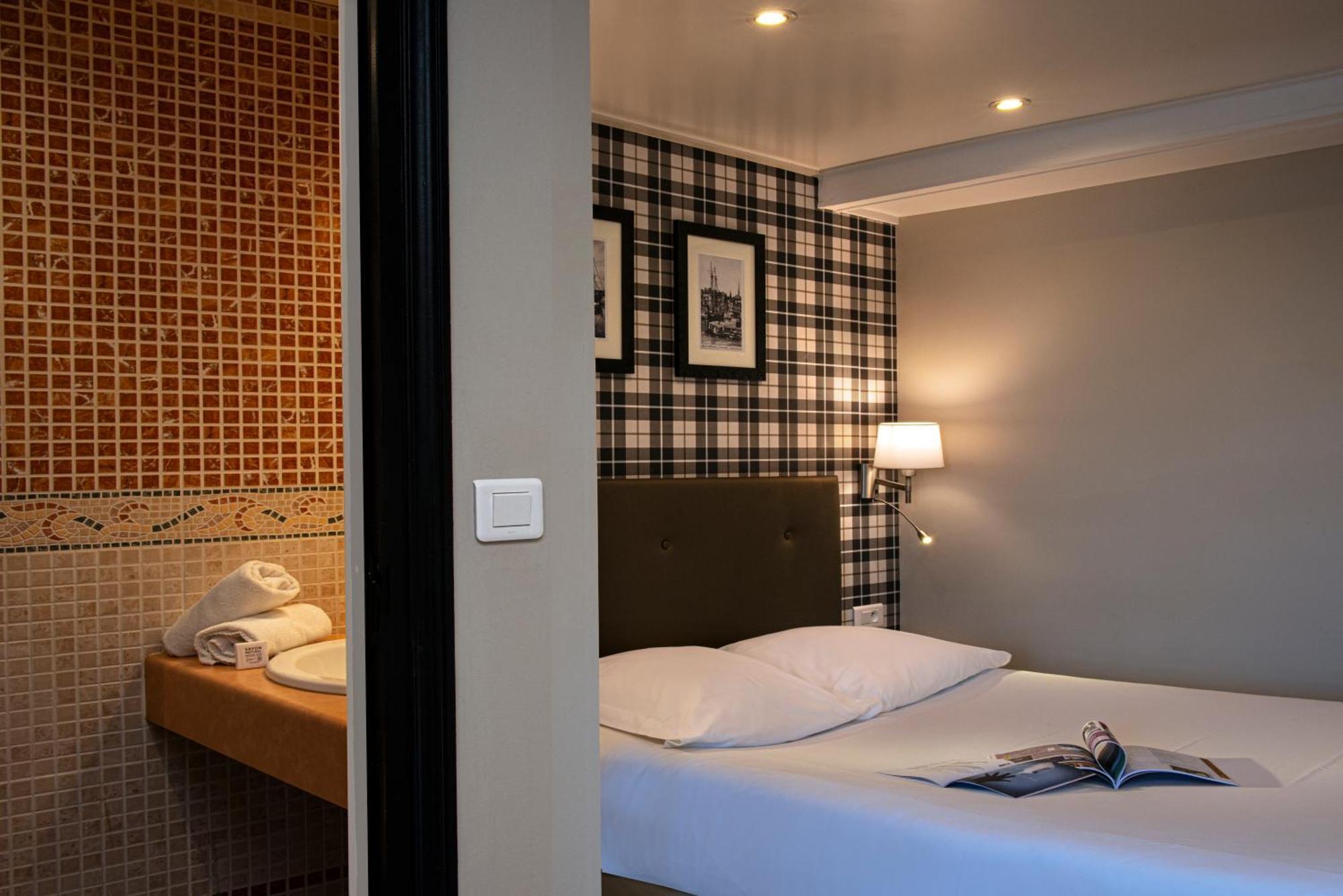 Best Western Le Cheval Blanc -Vue Sur Le Port-Plein Centre Ville Honfleur Zewnętrze zdjęcie