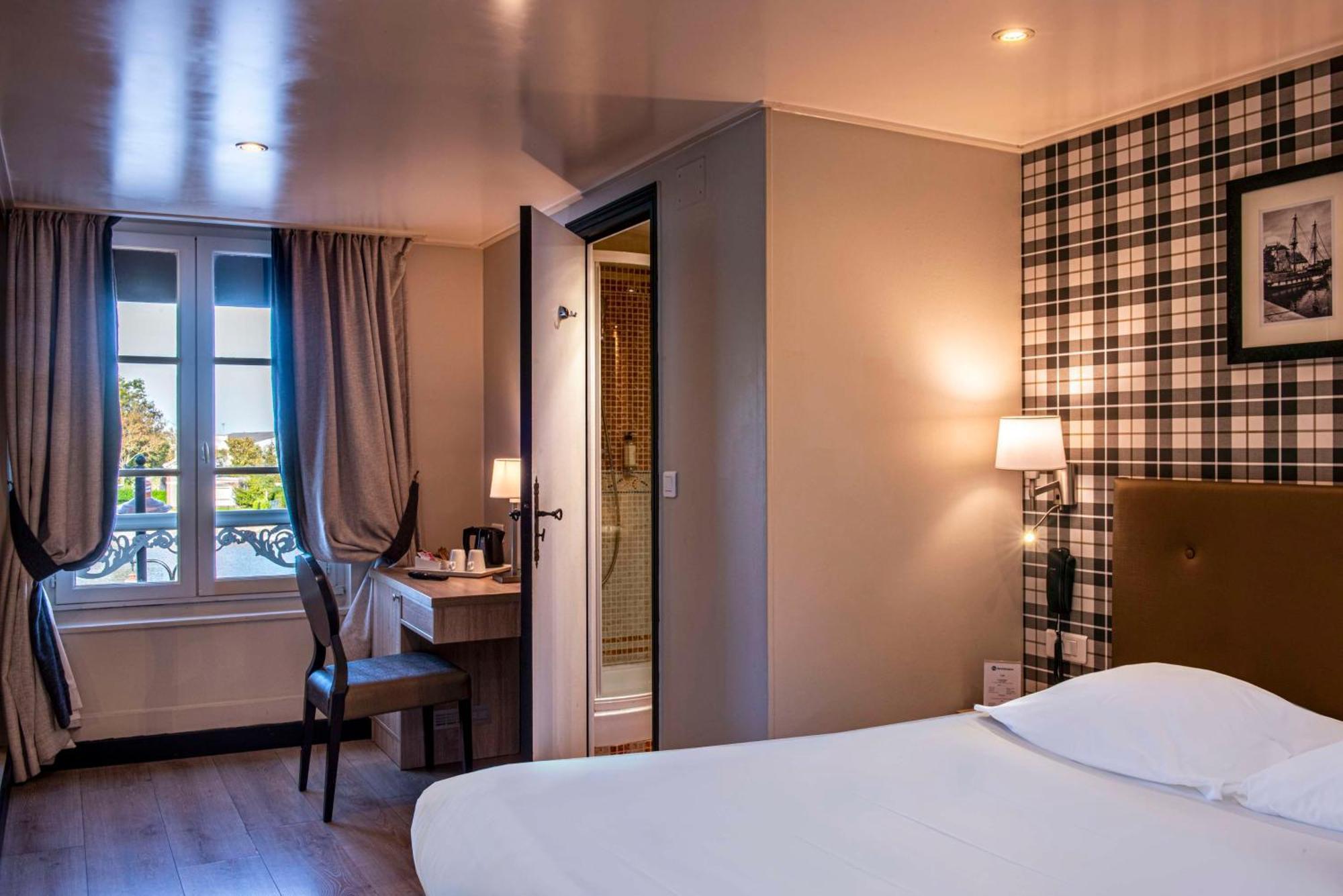 Best Western Le Cheval Blanc -Vue Sur Le Port-Plein Centre Ville Honfleur Zewnętrze zdjęcie
