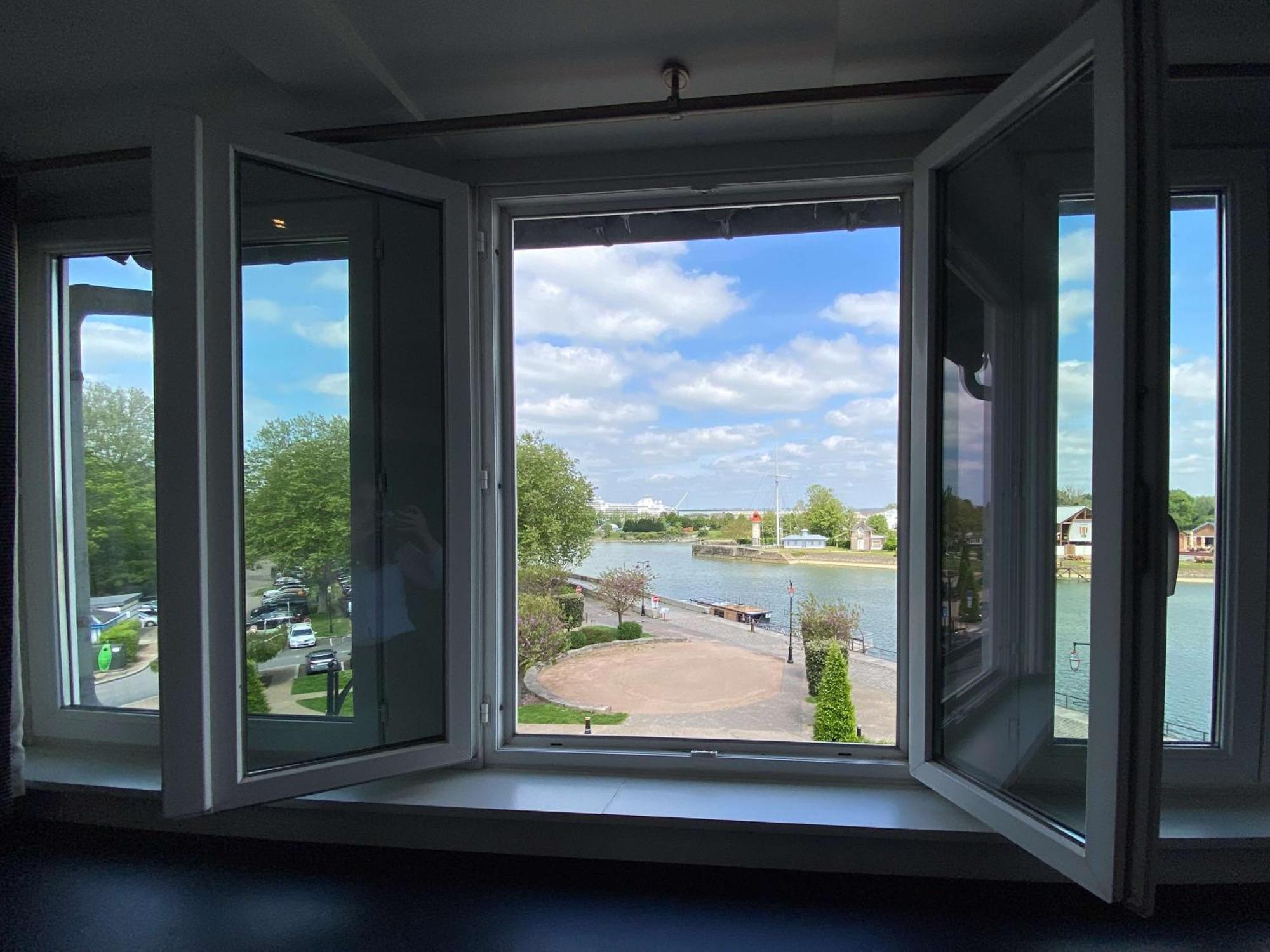 Best Western Le Cheval Blanc -Vue Sur Le Port-Plein Centre Ville Honfleur Zewnętrze zdjęcie