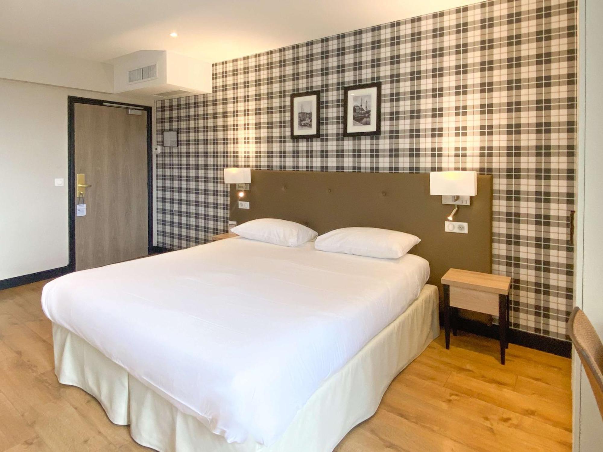 Best Western Le Cheval Blanc -Vue Sur Le Port-Plein Centre Ville Honfleur Zewnętrze zdjęcie