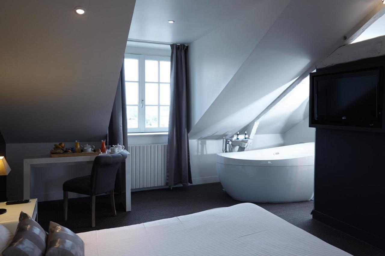 Best Western Le Cheval Blanc -Vue Sur Le Port-Plein Centre Ville Honfleur Pokój zdjęcie